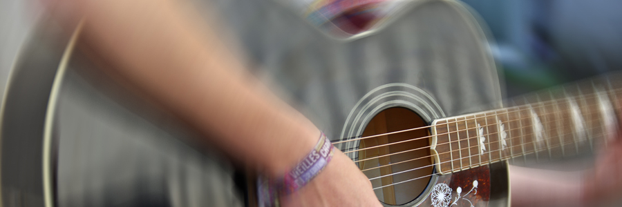 Guitare et chansons adultes