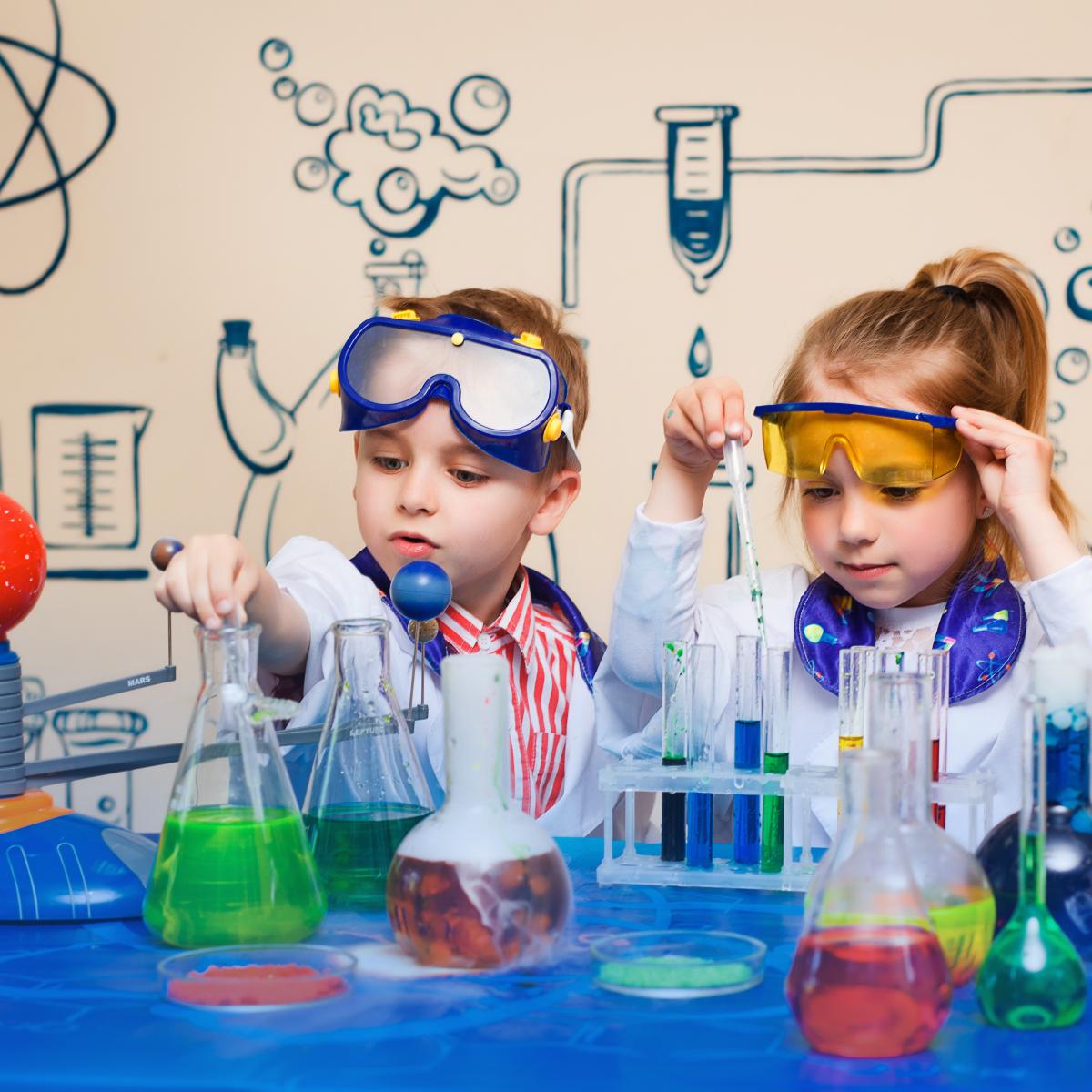 Atelier petit chimistes enfant savant chimie Labo trouille